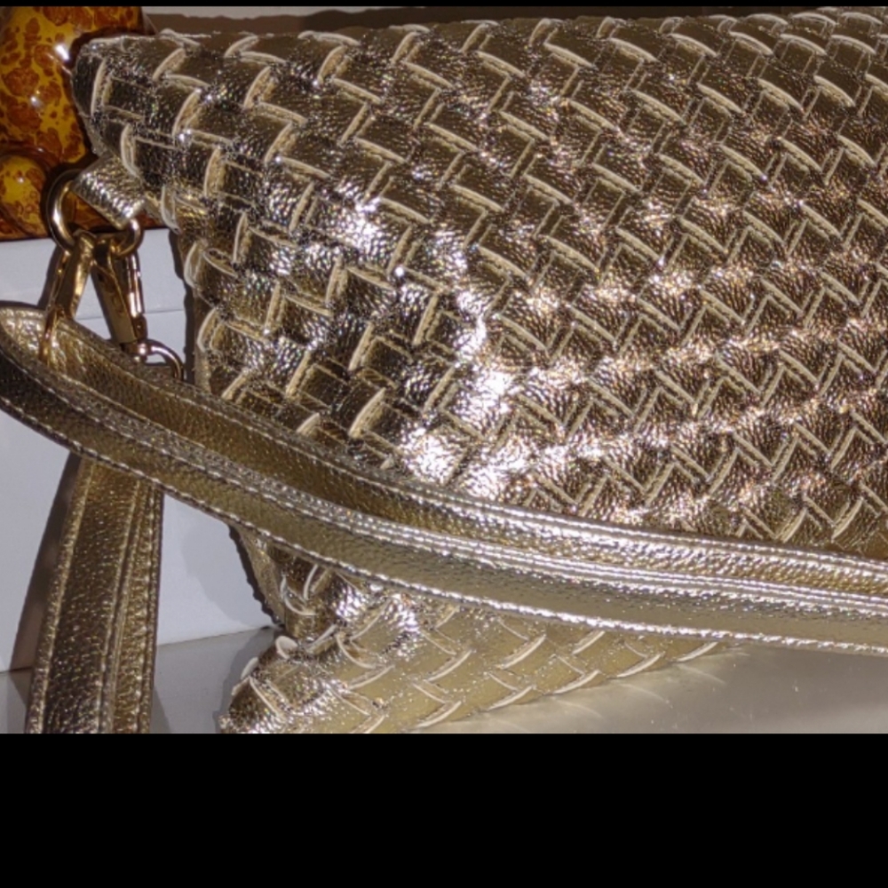Gorgeous Authentic Genuine Leather Purse, Two-sided Pictured. Amazing For Summer